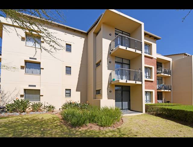 2 BEDROOM APARTMENT FOR SALE IN NORTH RIDING AH
